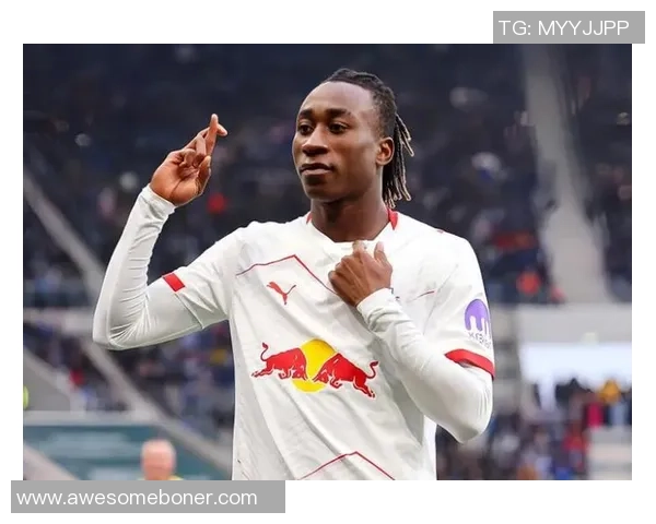 曼联逆转莱比锡的精彩瞬间全场沸腾战术分析揭秘